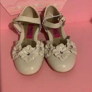 Size 7T girls shoes